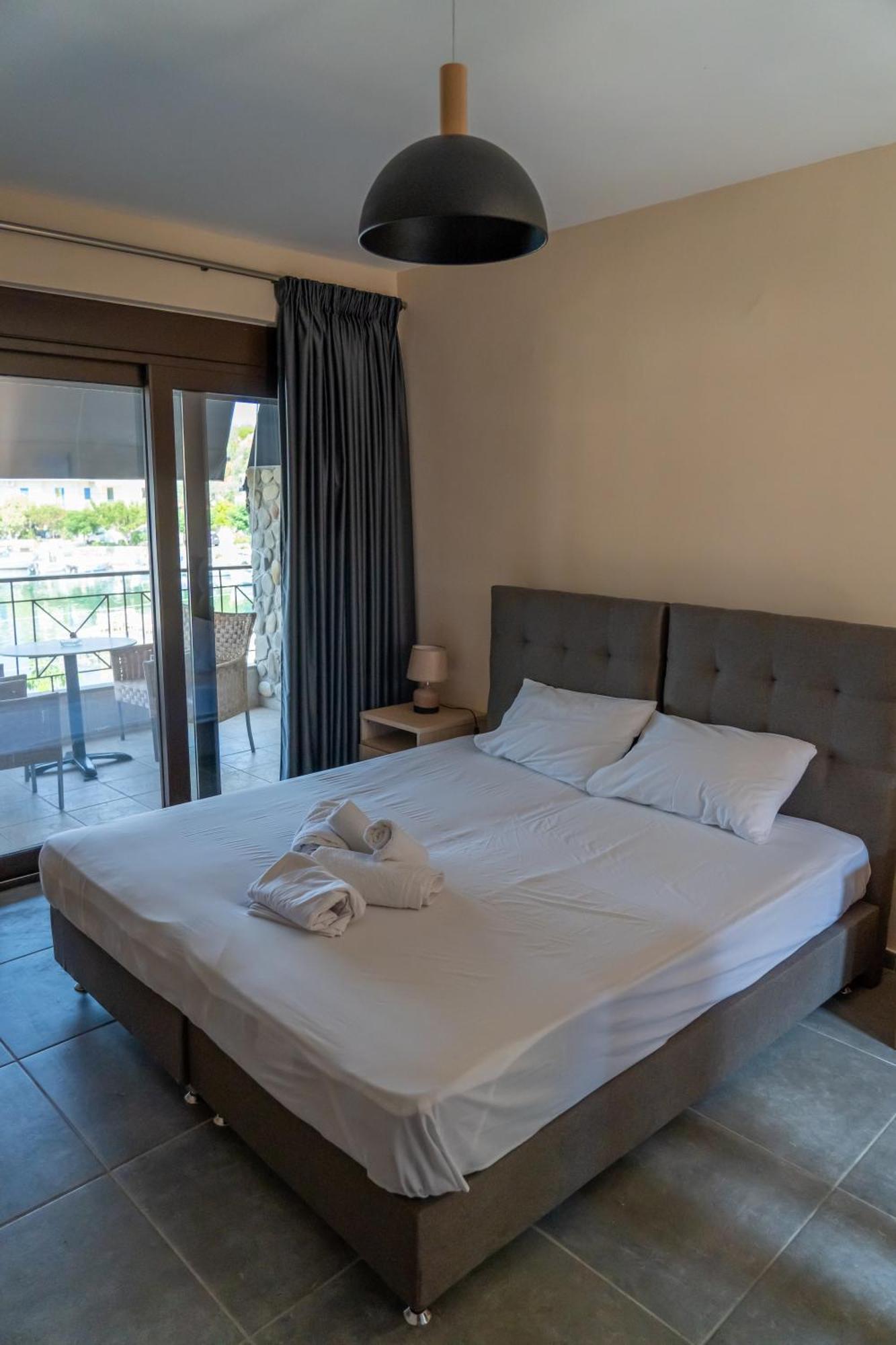 Prego Living Apartments Vathi  Ngoại thất bức ảnh
