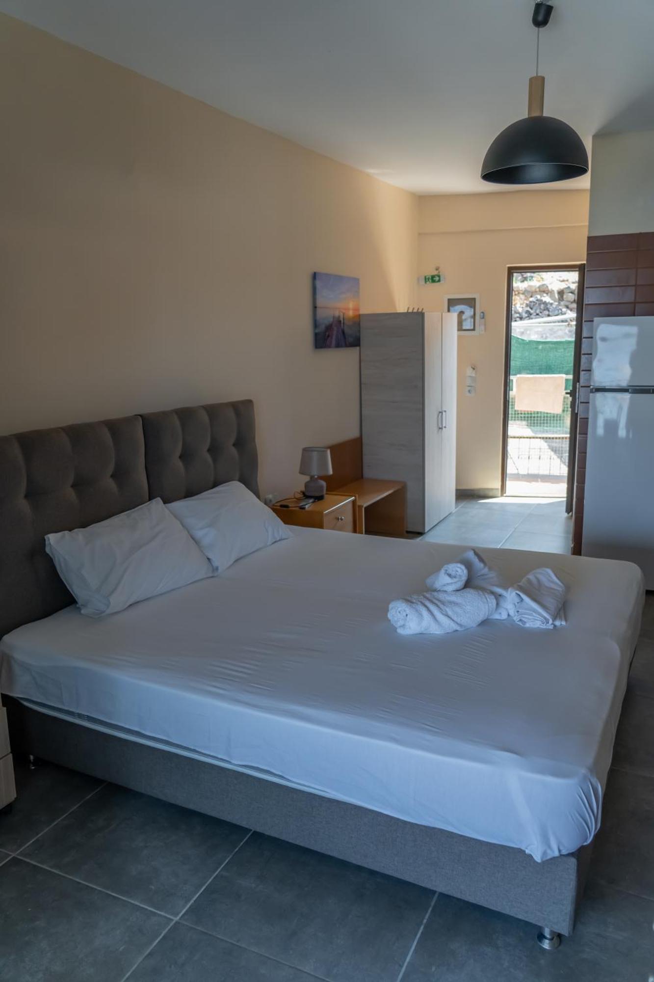Prego Living Apartments Vathi  Ngoại thất bức ảnh