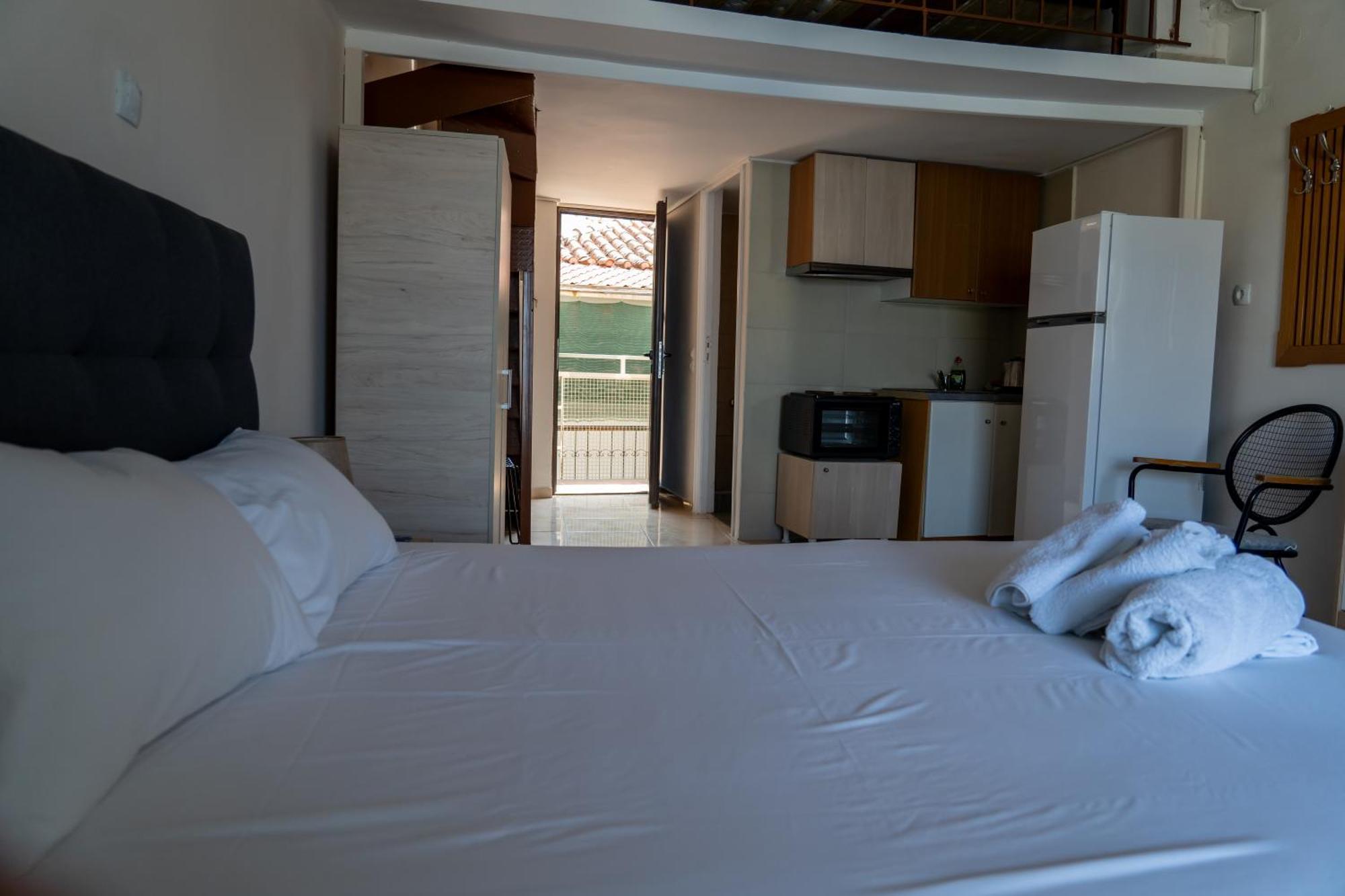 Prego Living Apartments Vathi  Ngoại thất bức ảnh